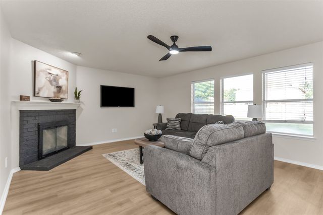 306 Cherrywood Trail, Forney, TX 75126