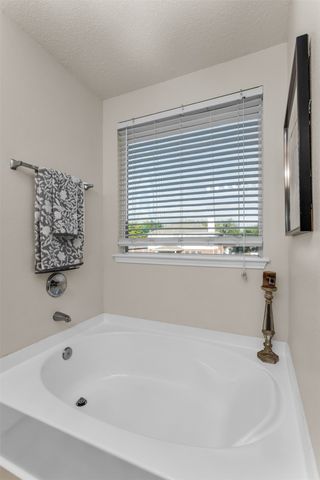 306 Cherrywood Trail, Forney, TX 75126