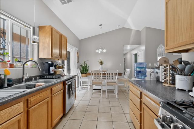 1219 Gem Court SW, Albuquerque, NM 87121