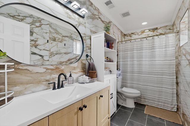 1219 Gem Court SW, Albuquerque, NM 87121