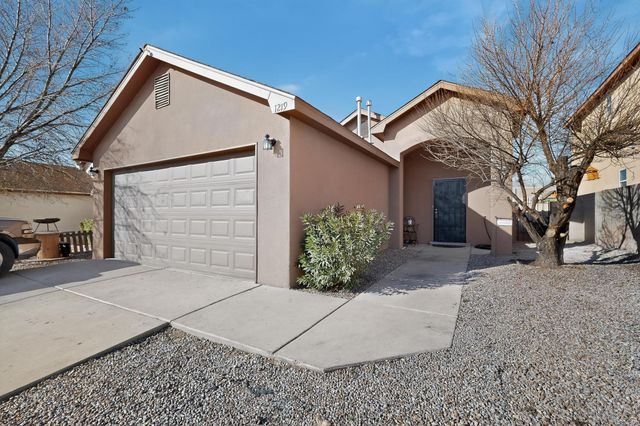 1219 Gem Court SW, Albuquerque, NM 87121
