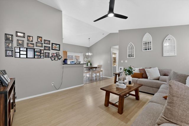 1219 Gem Court SW, Albuquerque, NM 87121