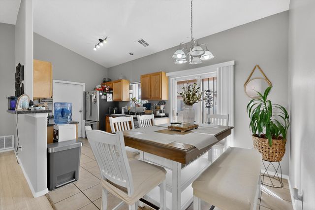 1219 Gem Court SW, Albuquerque, NM 87121