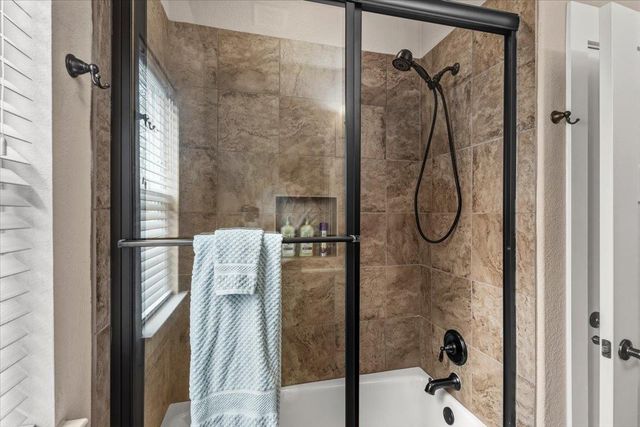 138 Wood Hollow CT, Bastrop, TX 78602