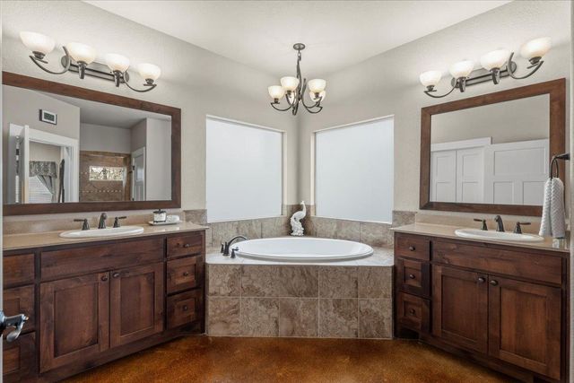 138 Wood Hollow CT, Bastrop, TX 78602