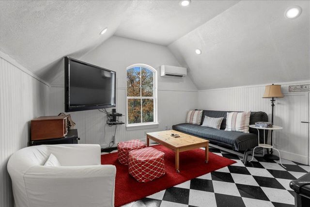 138 Wood Hollow CT, Bastrop, TX 78602