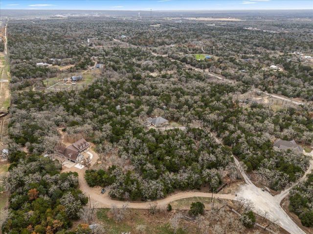 138 Wood Hollow CT, Bastrop, TX 78602