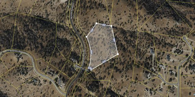Drake Court, Tehachapi, CA 93561