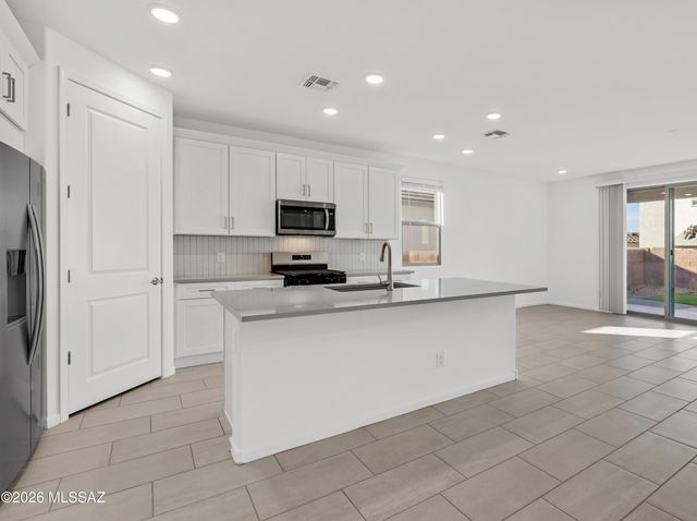 13969 E Squamata Way, Vail, AZ 85641