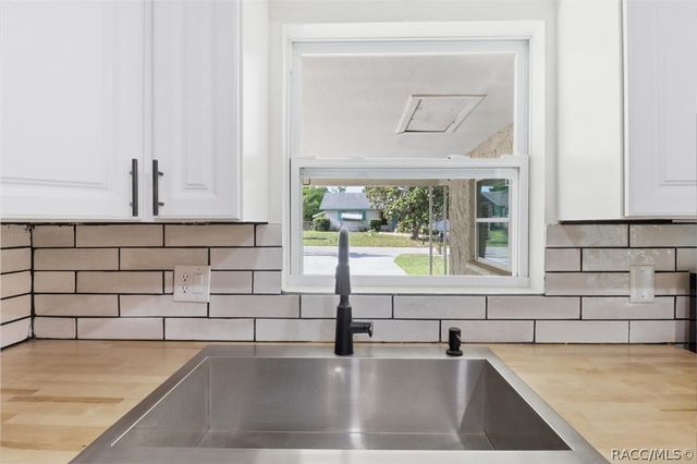 1163 SE 2nd Street, Crystal River, FL 34429