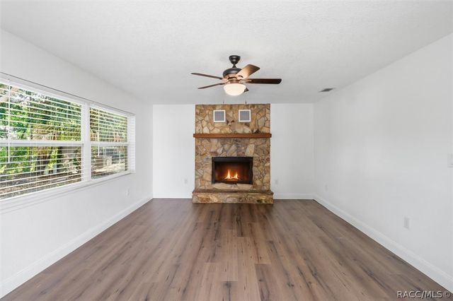 1163 SE 2nd Street, Crystal River, FL 34429