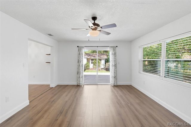 1163 SE 2nd Street, Crystal River, FL 34429