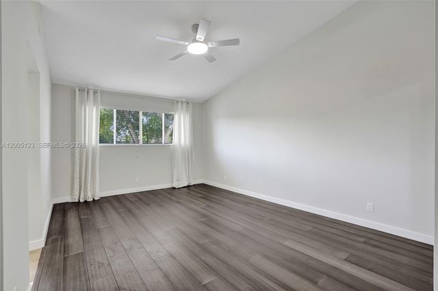 2062 E Discovery Cir E, Deerfield Beach, FL 33442