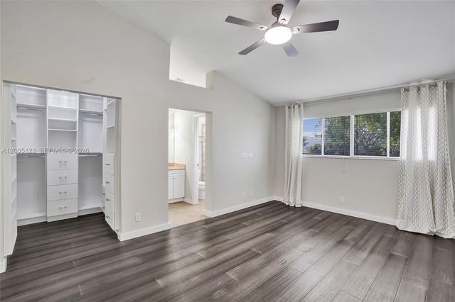 2062 E Discovery Cir E, Deerfield Beach, FL 33442
