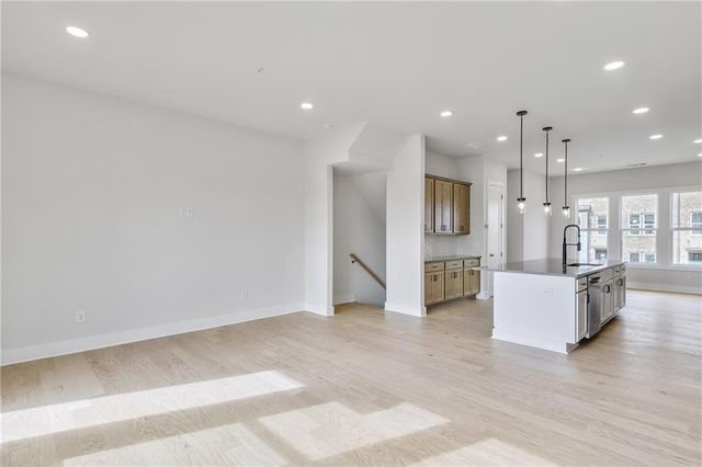 2308 Mockernut Trail 142, Smyrna, GA 30080