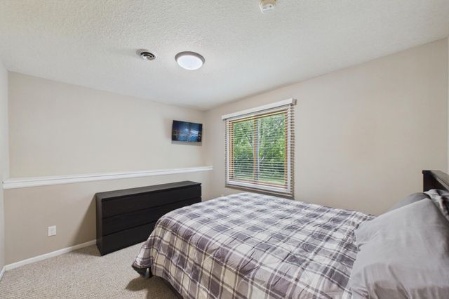 2208 Grimm Road, Chaska, MN 55318