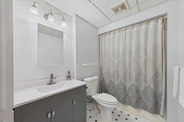 2208 Grimm Road, Chaska, MN 55318