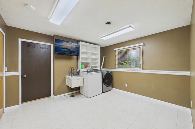 2208 Grimm Road, Chaska, MN 55318