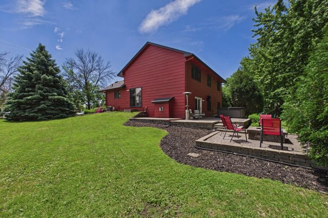 2208 Grimm Road, Chaska, MN 55318