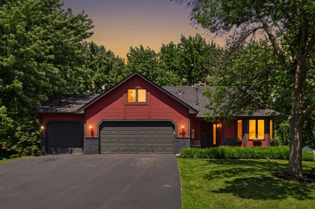 2208 Grimm Road, Chaska, MN 55318