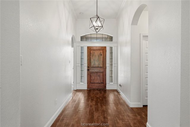 2628 Forest Oaks Drive, College Station, TX 77845