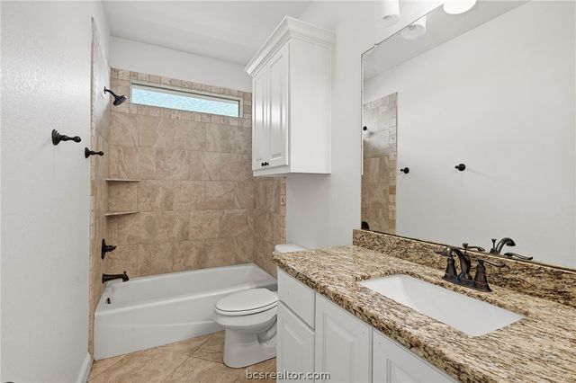2628 Forest Oaks Drive, College Station, TX 77845