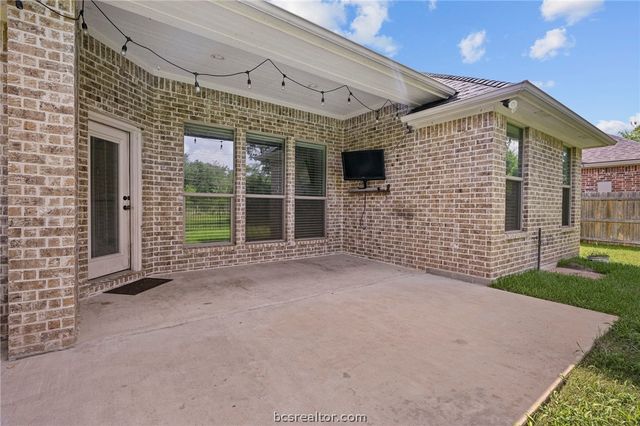 2628 Forest Oaks Drive, College Station, TX 77845