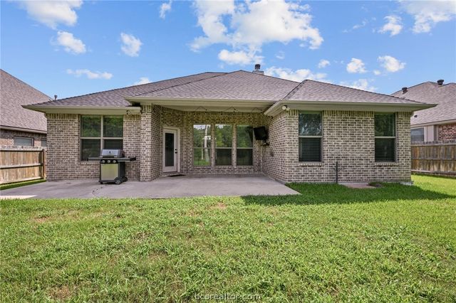 2628 Forest Oaks Drive, College Station, TX 77845