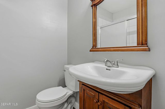 1051 SAINT JOHNS Drive, El Paso, TX 79903