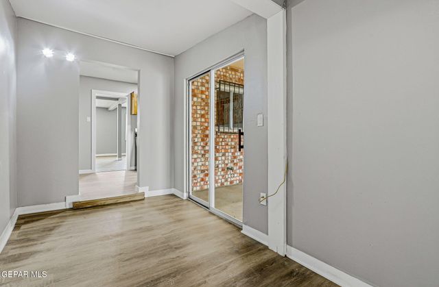 1051 SAINT JOHNS Drive, El Paso, TX 79903