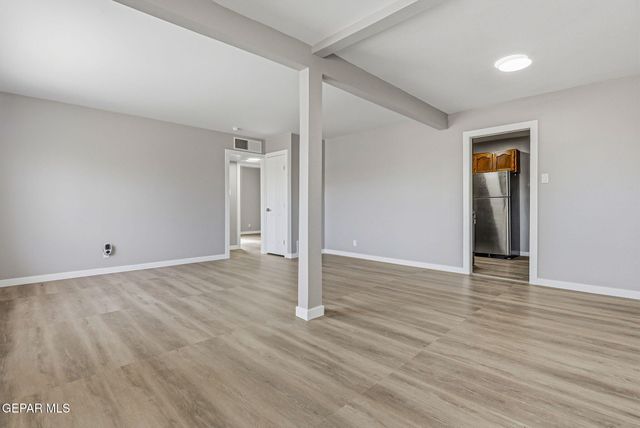 1051 SAINT JOHNS Drive, El Paso, TX 79903