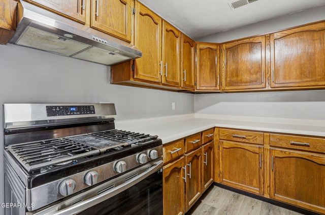 1051 SAINT JOHNS Drive, El Paso, TX 79903