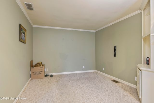 2804 Gleeson Ln, Louisville, KY 40299