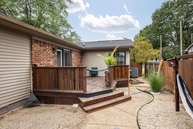 2804 Gleeson Ln, Louisville, KY 40299