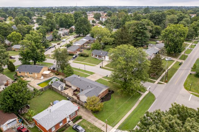 2804 Gleeson Ln, Louisville, KY 40299