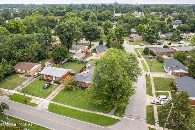 2804 Gleeson Ln, Louisville, KY 40299