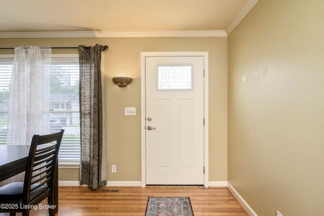 2804 Gleeson Ln, Louisville, KY 40299