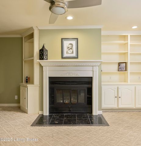 2804 Gleeson Ln, Louisville, KY 40299