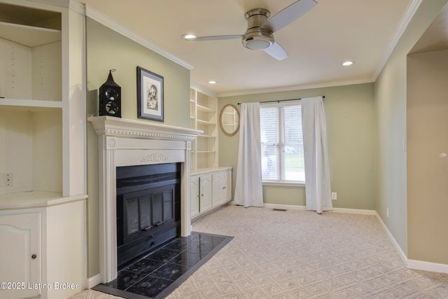 2804 Gleeson Ln, Louisville, KY 40299