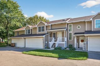 6671 Stillwater Boulevard N, Oakdale, MN 55128