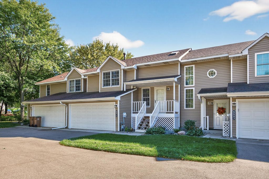 6671 Stillwater Boulevard N, Oakdale, MN 55128