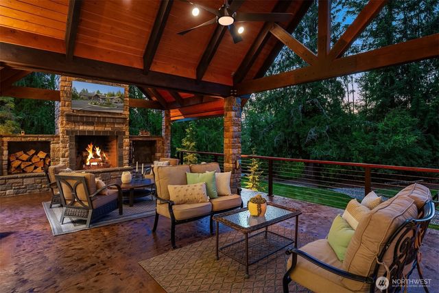 139 Walhaupt Road, Onalaska, WA 98570
