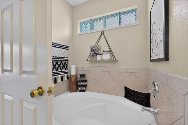 4428 Alpine Circle SE, Albuquerque, NM 87124