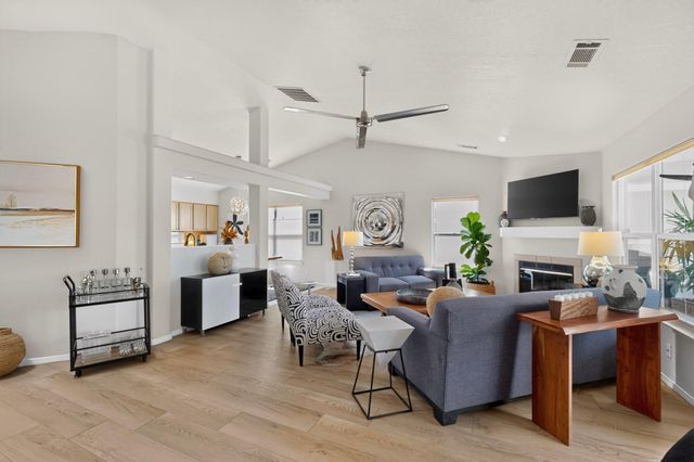 4428 Alpine Circle SE, Albuquerque, NM 87124