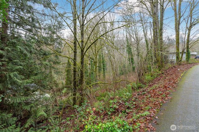16 XXX 76th Place NE, Kenmore, WA 98028