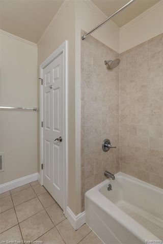 1405 Lakepointe Street, Grosse Pointe Park, MI 48230