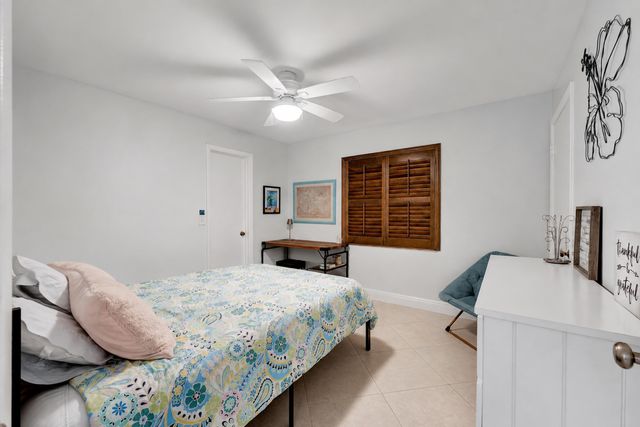 4270 NW 9th Street, Delray Beach, FL 33445