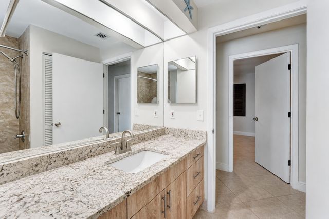 4270 NW 9th Street, Delray Beach, FL 33445