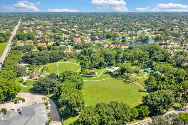 4270 NW 9th Street, Delray Beach, FL 33445