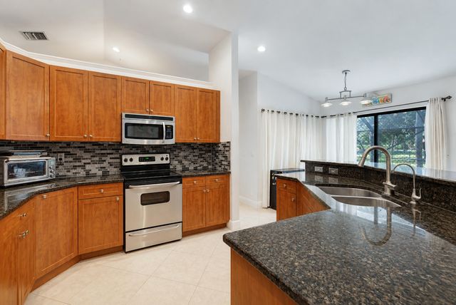 4270 NW 9th Street, Delray Beach, FL 33445